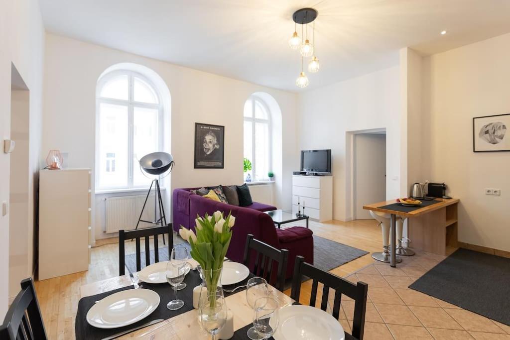 Charming & Authentic Vienna Flat - Central Located Apartment Exterior photo